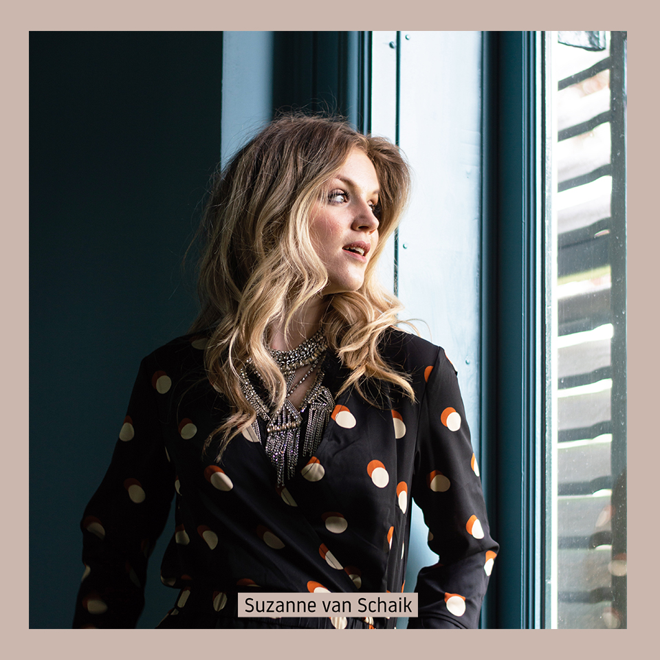 meer verdienen, meer omzet, businesscoach voor kennisondernemers, klanten behouden, high-end ondernemen, high level businesscoach, hoogwaardig programma maken, high-end programma maken, werken onder je eigen voorwaarden, miljoenen besparen, coachingsprogramma maken, high-end programma, programma verlengen, businesscoach, suzanne van schaik, interim consultant,